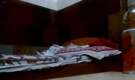 Slutty कुतिया एक सुंदर जवान सेक्सी मूवी हिंदी एचडी आदमी द्वारा गड़बड़ हो जाता है