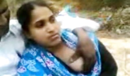 लड़का खूबसूरती सेक्सी पिक्चर मूवी फुल एचडी से दो चुचियों को चूसता है, उनकी गांड को चाटता है और अपने मुँह में देता है