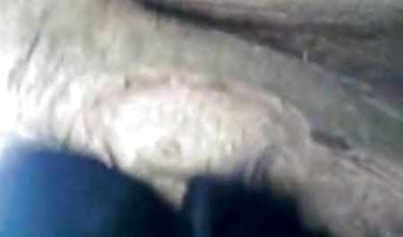 उंगलियों के साथ समलैंगिक मालिश करने वाले ने संभोग करने के लिए ग्राहक को लाया और उसे सेक्सी वीडियो फुल मूवी सह जाने दिया