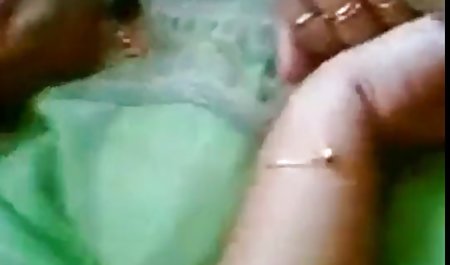 सेक्सी लड़की ने एक सेक्स मशीन के सेक्सी फुल मूवी वीडियो नीचे अपना गधा सेट किया
