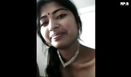 पति एक कार चलाने के अधिकार के लिए गधे में अपनी पत्नी को चोदता है, लड़की को एक डिक को गहराई से चूसना हिंदी में सेक्सी मूवी वीडियो में पड़ता है और उसके छेदों को बेलगाम पति के सामने उजागर करना पड़ता है