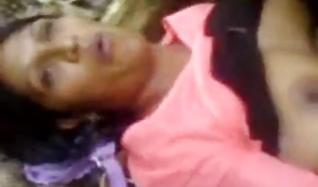 भव्य स्तन के साथ कुतिया, एक थरथानेवाला के साथ उसकी बिल्ली को सहलाता है, सेक्सी मूवी हिंदी में सेक्सी मूवी समय-समय पर इसे चूसता है