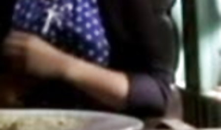 गुस्से में सौतेले पिता ने युवा सौतेली बेटी को एक गड़बड़ के लिए दंडित सेक्सी हिंदी मूवी सेक्सी किया और एक बच्चे को गड़बड़ कर दिया