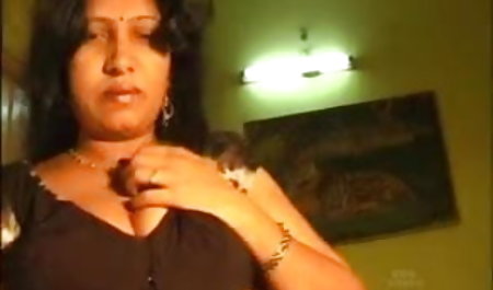 लड़की माँ के प्रेमी के साथ चुदाई एक्स एक्स एक्स हिंदी मूवी वीडियो