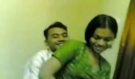 एक युवा गोरा एक आदमी के साथ टूट गया और एक समलैंगिक दोस्त के पास गया सेक्सी हिंदी सेक्सी मूवी
