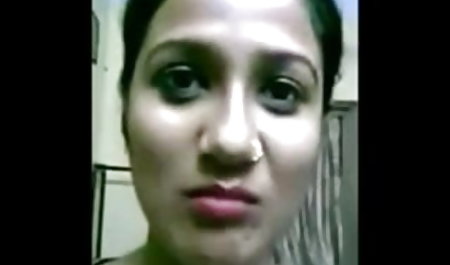 सुनहरे बालों वाली भव्य आवारा लड़की को पूरा करने हिंदी सेक्सी मूवी एचडी के लिए गड़बड़