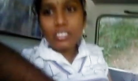 बाल्ड आबनूस बेब की मुंडा बिल्ली पर थूकता है और उसे भावुक रूप से चोदता हिंदी में फुल सेक्स मूवी है