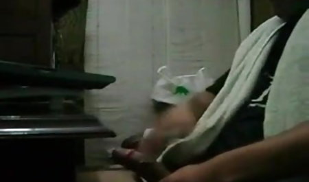एक सुंदर मुस्कान के साथ गोरा गोरा एक सुंदर काले हिंदी में सेक्सी मूवी एचडी आदमी fucks