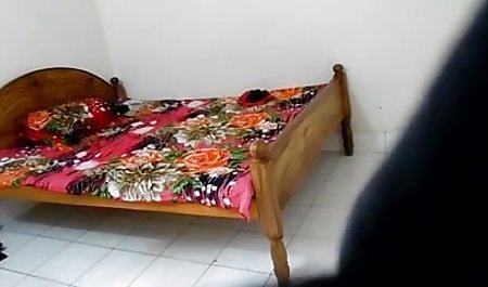 उसने एक शानदार सेक्सी मूवी वीडियो में सेक्सी सोफे पर एक धमाके पर फेंक दिया