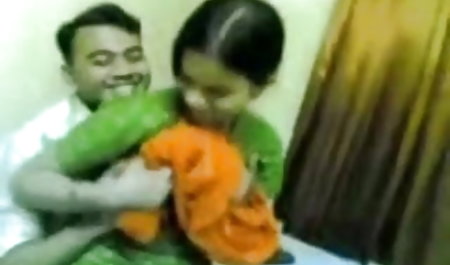 एक परिपक्व और बहुत सेक्सी सेक्सी हिंदी एचडी मूवी श्यामला पूर्ण उपयोग के लिए उसे उत्तेजित, युवा पुरुष उसकी प्यारी बिल्ली देता है