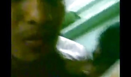 सींग का बना बेब एक dildo के साथ खुद को fucks फुल हद में सेक्सी मूवी