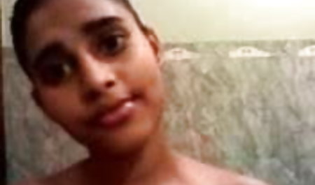 श्यामला बड़े मजे सेक्सी वीडियो मूवी एचडी से चूसती है