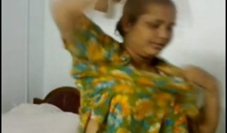हॉर्नी सौतेला पिता छात्र की बीएफ सेक्सी फिल्में मूवी बेटी की चूत चाटता है और मौखिक सहवास के बाद चुदाई करता है