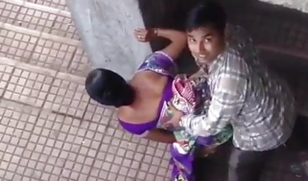 मोज़ा में प्यारा लड़की अपने ग्राहक के एक सदस्य के सेक्सी फुल फिल्म सेक्सी साथ खेलती है