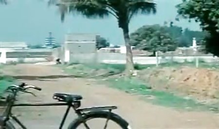 दो सैनिक एक पब में हिंदी वीडियो सेक्सी मूवी फिल्म मिले और अपने सेक्स आनंद को याद करने का फैसला किया