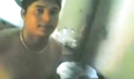 चमकदार सेक्सी श्यामला एक सेक्सी पिक्चर हिंदी मूवी परिपक्व क्रॉलर द्वारा गड़बड़ हो जाता है