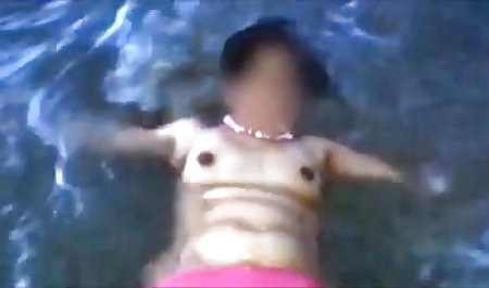 दोस्तों ने पतले और प्यार करने वाले एथलीटों के क्रस्टेशियंस डाल दिए और सेक्स मूवी हिंदी एचडी उनके मुंह को गड़बड़ कर दिया